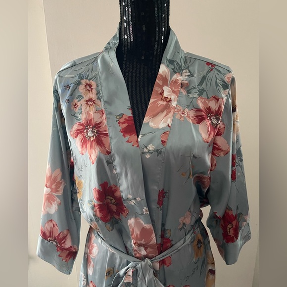 David’s Bridal Dusty Blue Satin Feel Robe Size L/XL - Picture 2 of 13